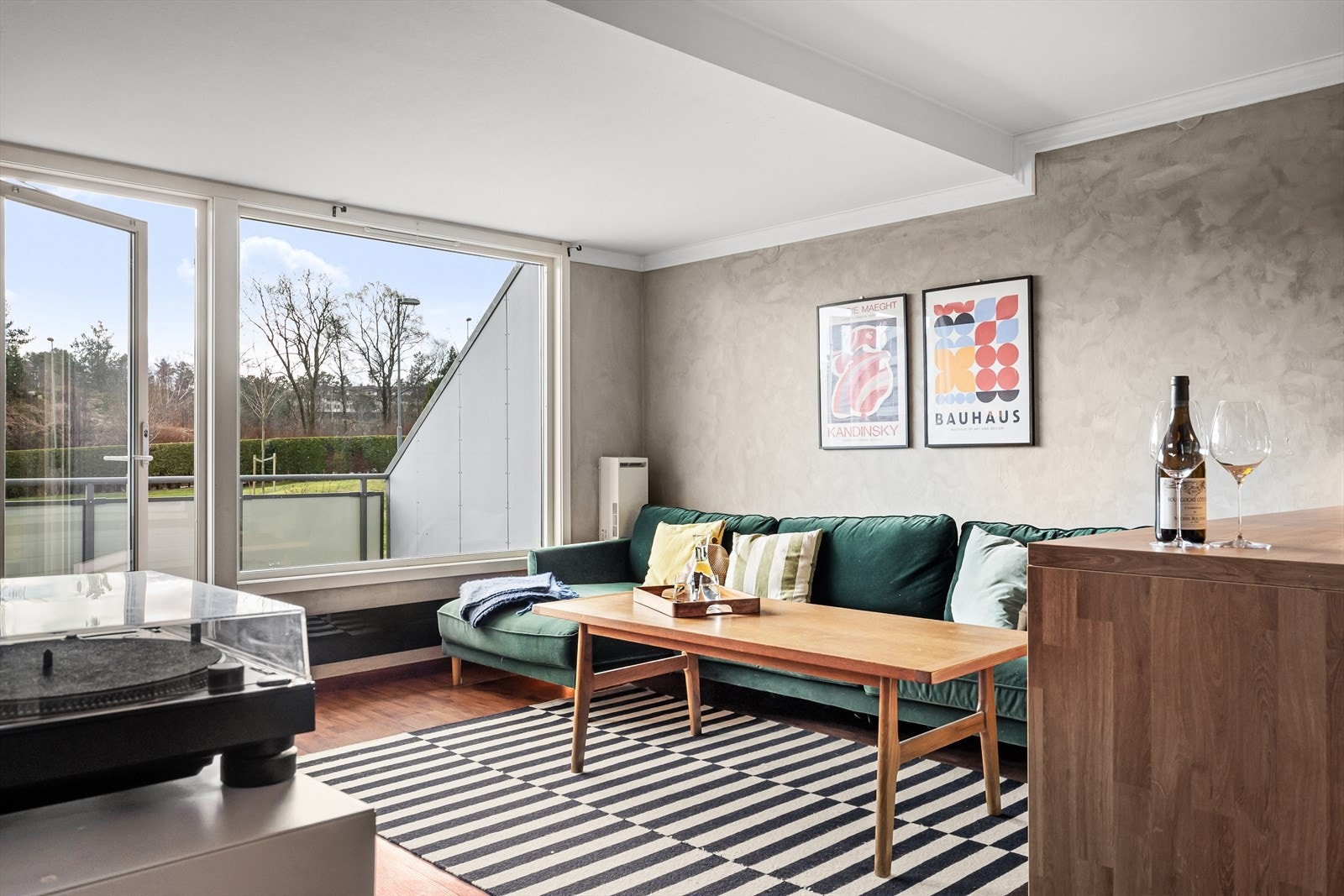 Leiligheten er perfekt for alle aldre - super førstegangskjøp, men også for deg som ønsker trappefri adkomst! Galleribilde