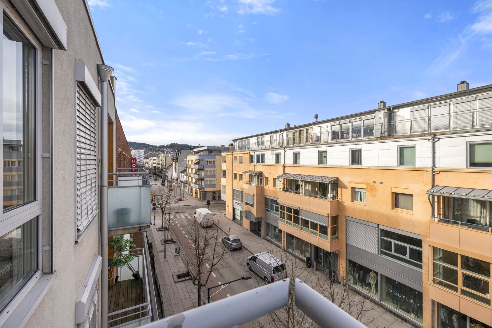 Fra balkongen har du utsyn over Lillestrøm sentrum. Galleribilde