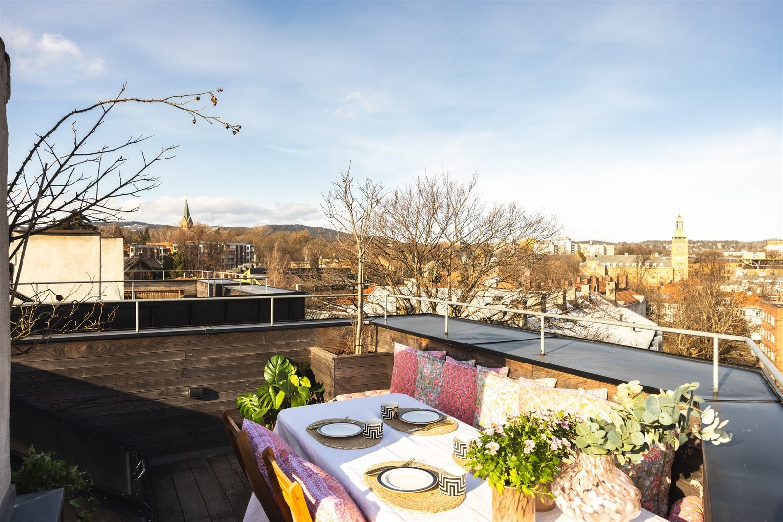 En fantastisk takterrasse på 10 kvm med panoramautsikt! Galleribilde