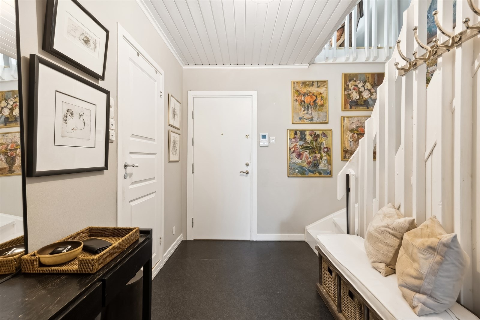 Lys entre med gulvvarme Galleribilde