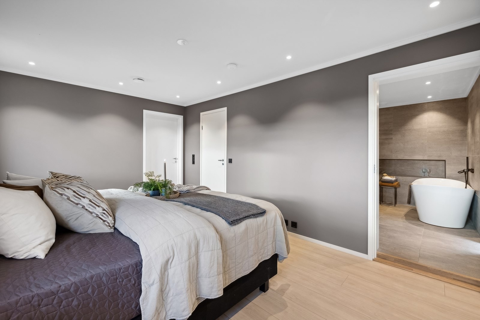 Her er det også eget baderom. Galleribilde