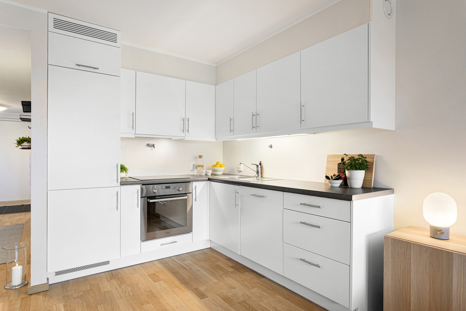 Leiligheten fremstår i god stand og det levnes ingen tvil om at den har blitt godt tatt vare på. Dette bekreftes også i takstmannes rapport hvor det er gitt tilstandsgrad 1 (TG1) på de aller fleste punkter. Galleribilde