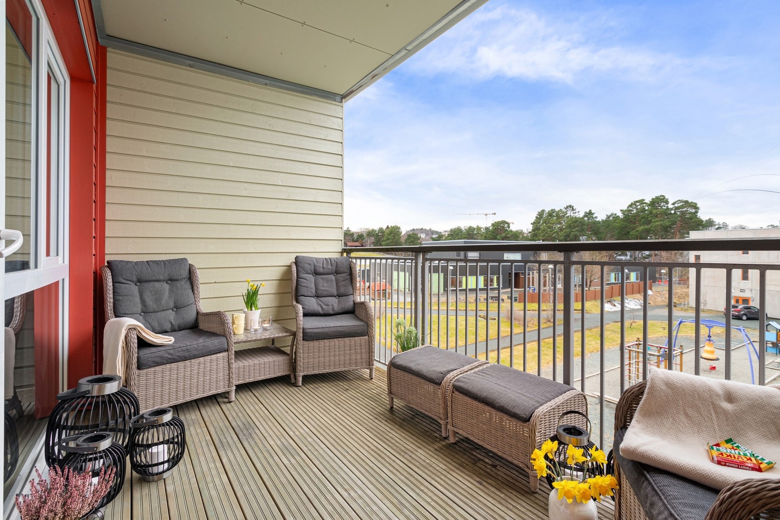 Du nyter glimrende solforhold fra i 12-tiden og frem til ca. kl. 21:00 på sommerstid. Galleribilde