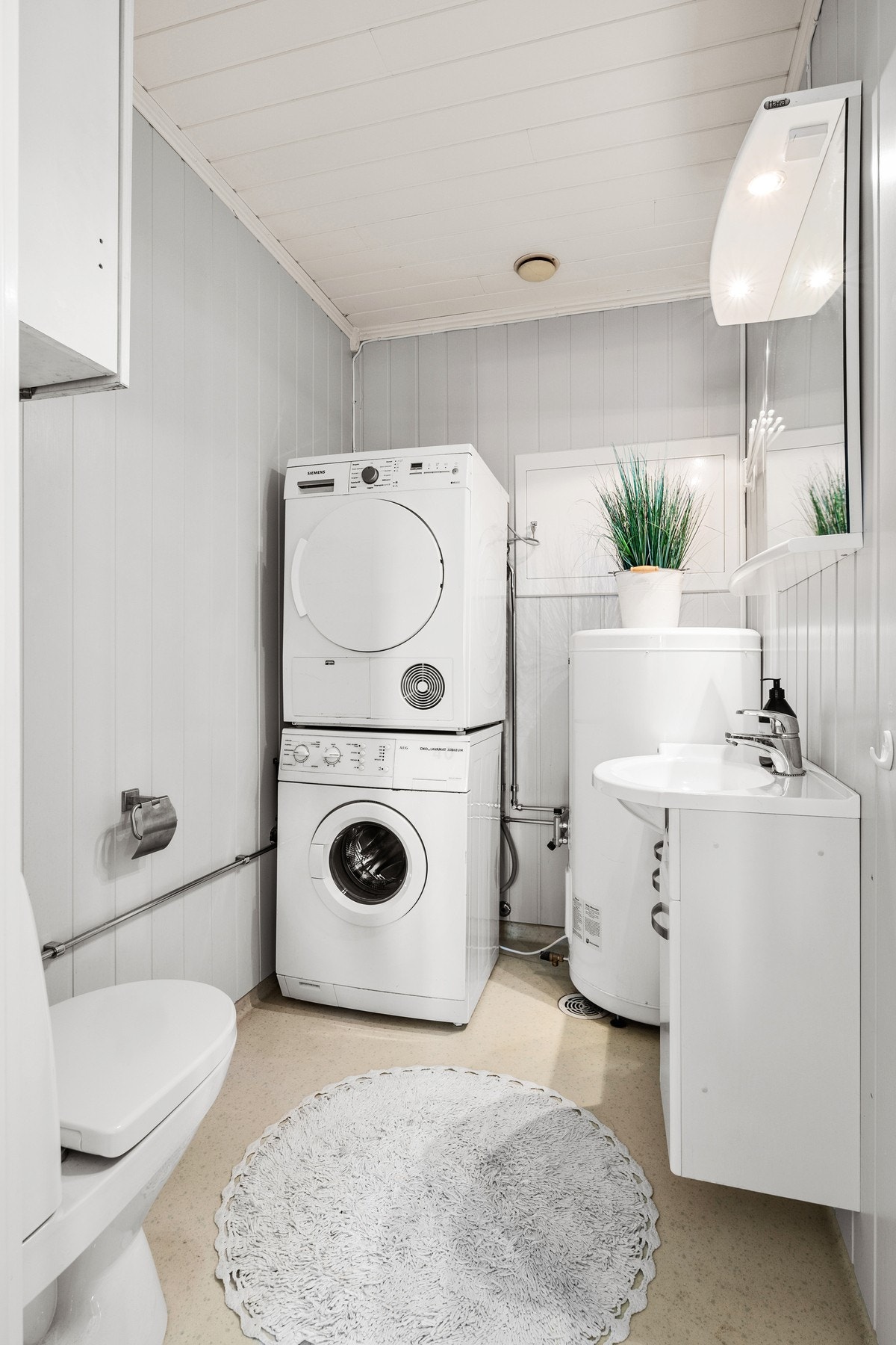 Eget vaskerom kombinert med wc Galleribilde