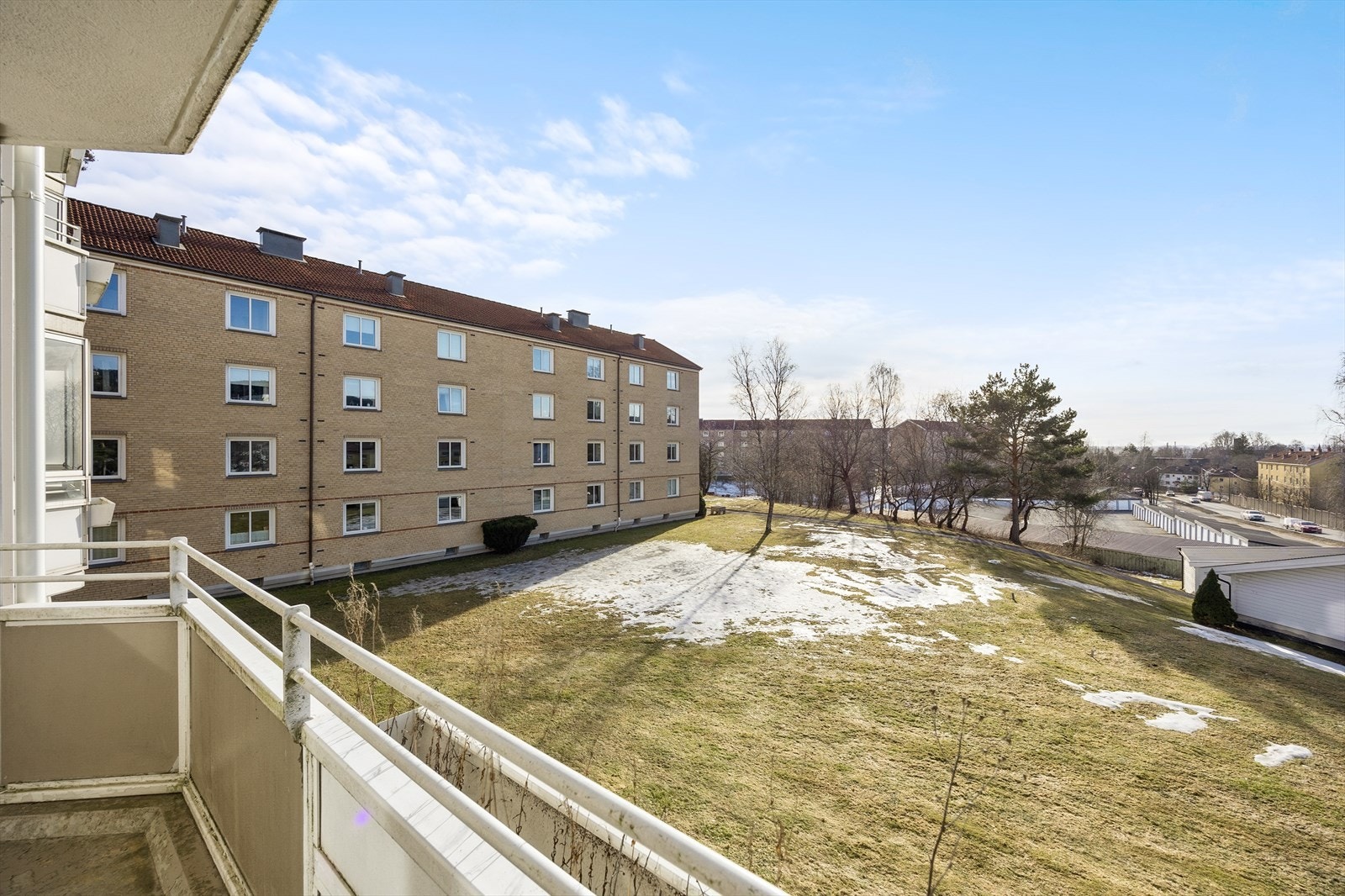 Felles grøntområde med gode muligheter for avslapning Galleribilde