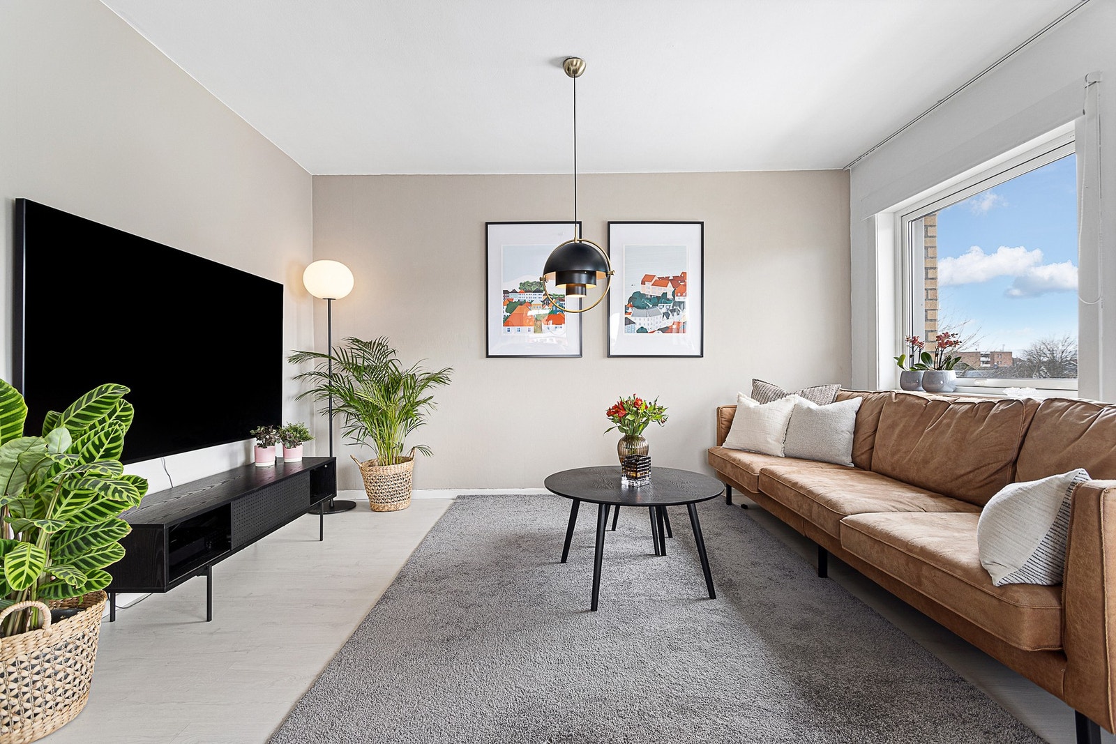 Fin stue som også kan bli et ekstra soverom. Galleribilde