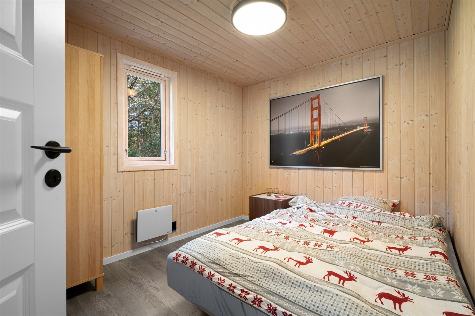 Dette er boligens nest største soverom og måler 6,5 m². Galleribilde