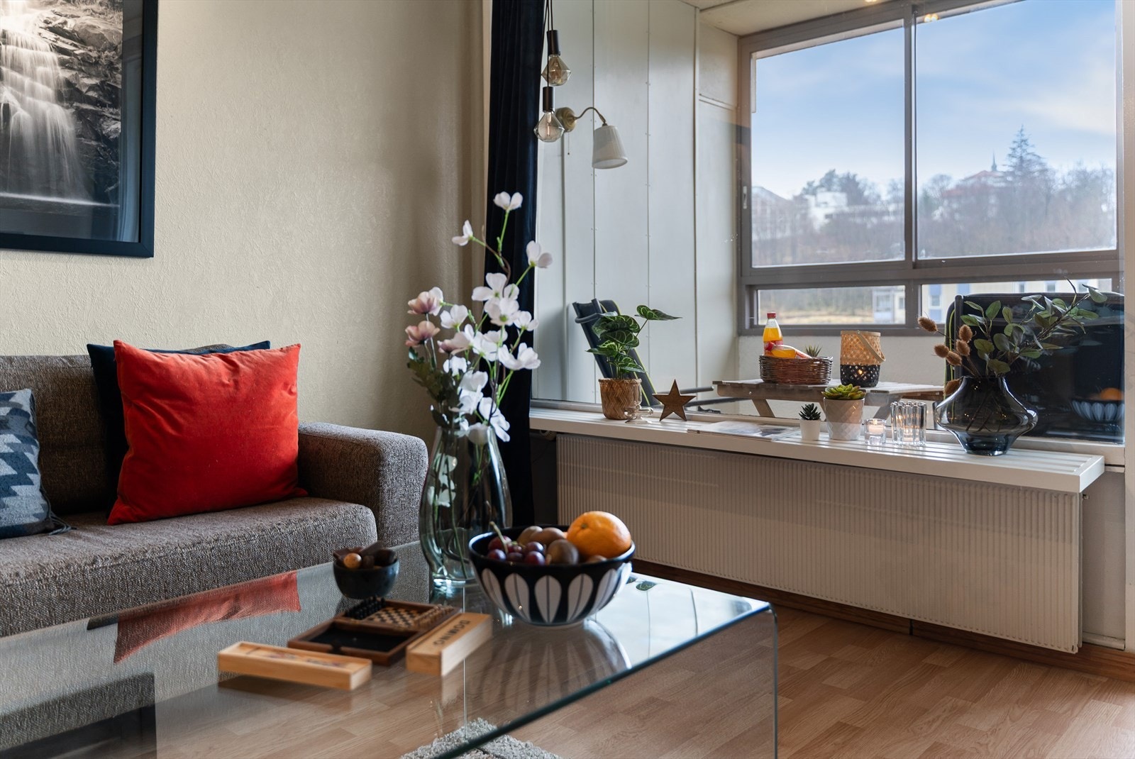 Malt lister i stue og innerste soverom i 2025 Galleribilde