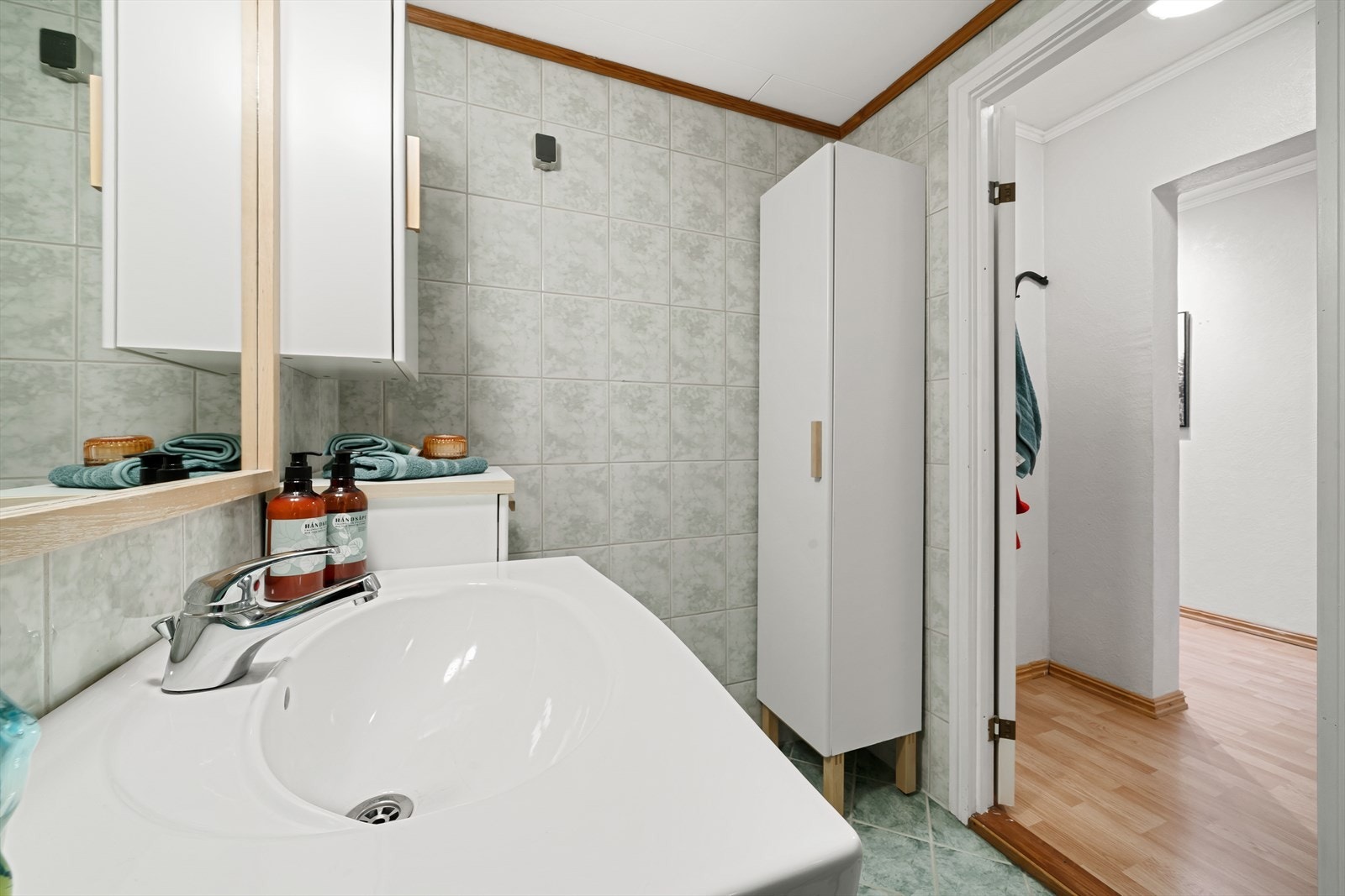 Dusj ble byttet fra gulv dusj til
kabinett i 2020 Galleribilde