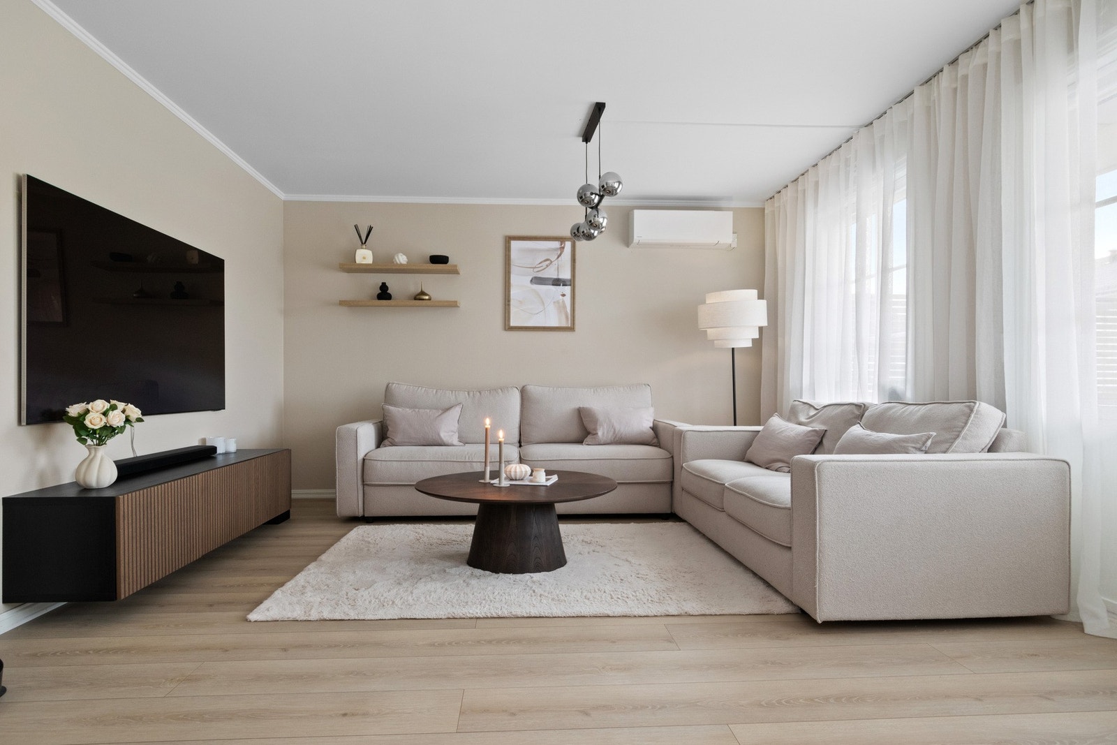 Velkommen til Åkersvingen 13A - Presentert av Privatmegleren v/ Herman Homelien Galleribilde