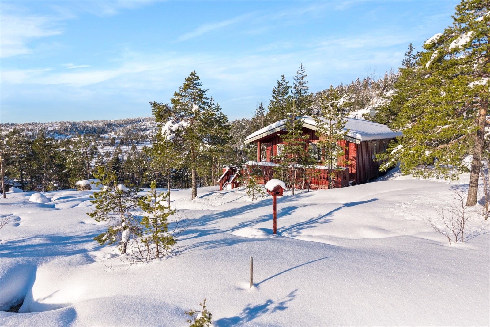 Området byr på fine turmuligheter, samt flotte forhold for bær- og sopplukking. Vikstøyl Hyttefelt er et middels stort hyttefelt, og er flittig brukt sommer som vinter Galleribilde