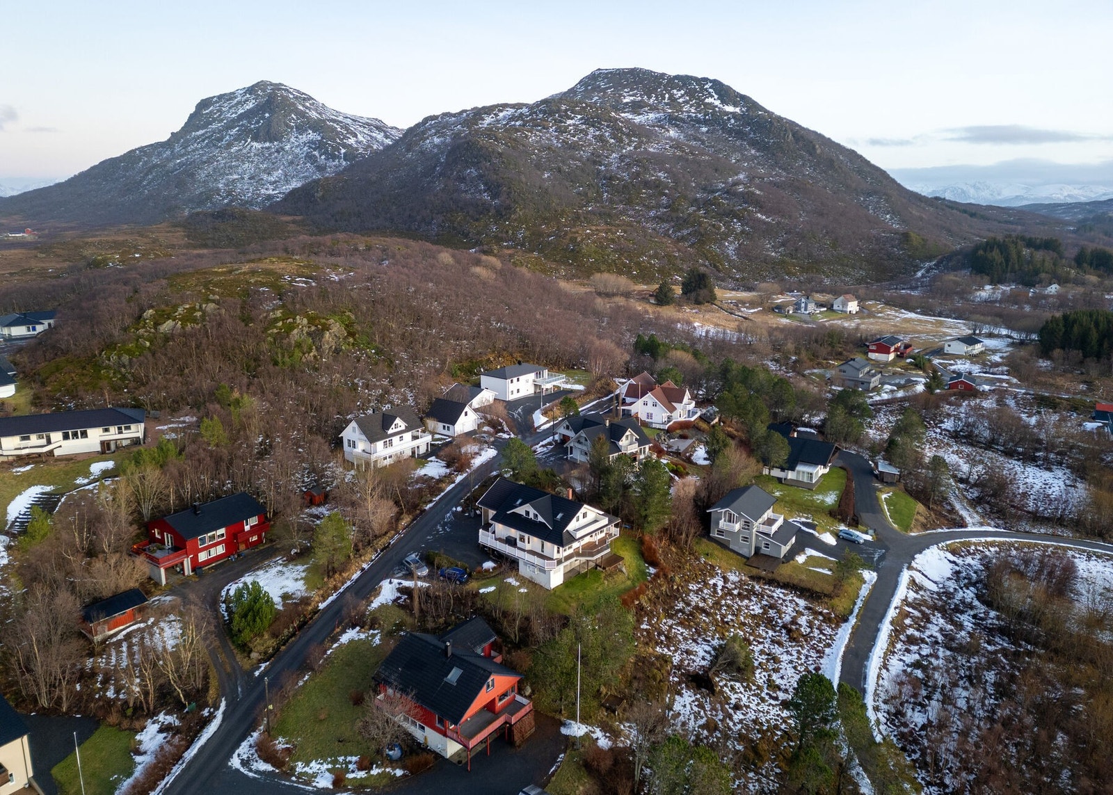 Eiendommen sett fra lufta Galleribilde