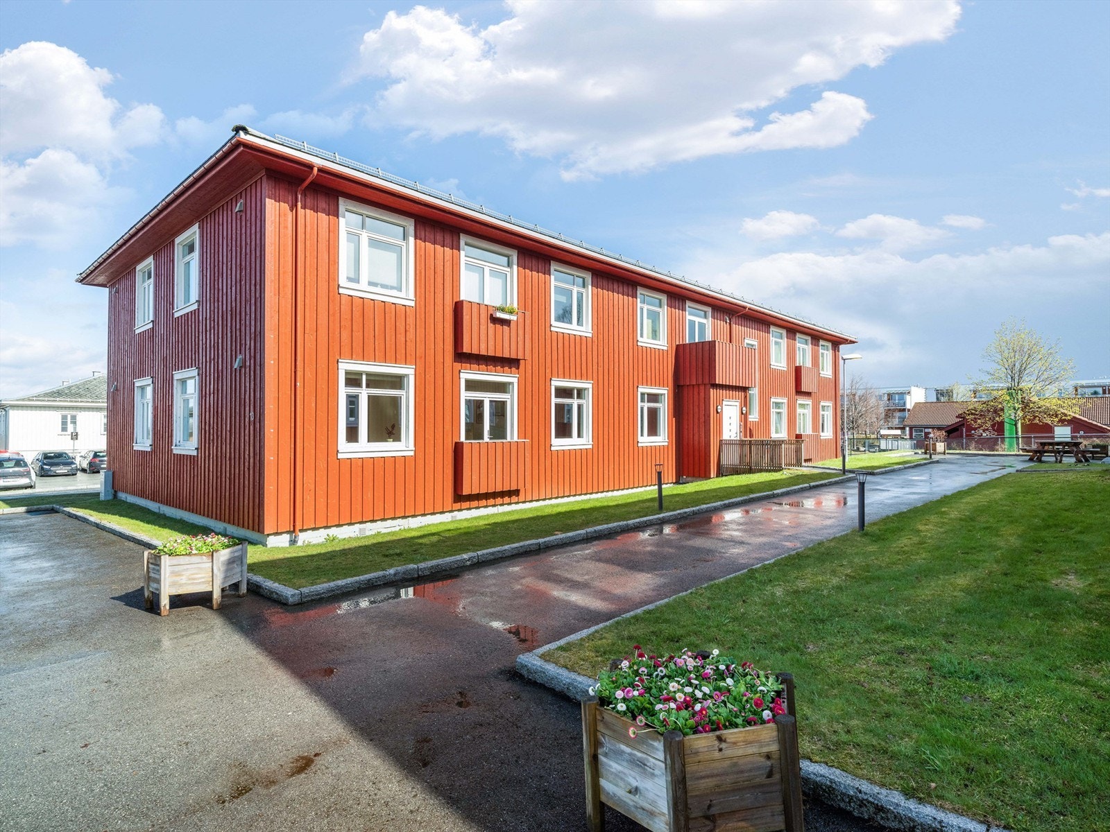 Bygget er fra 2014 og reist samme ærverdig stil som Persaunet Leir for øvrig. Galleribilde