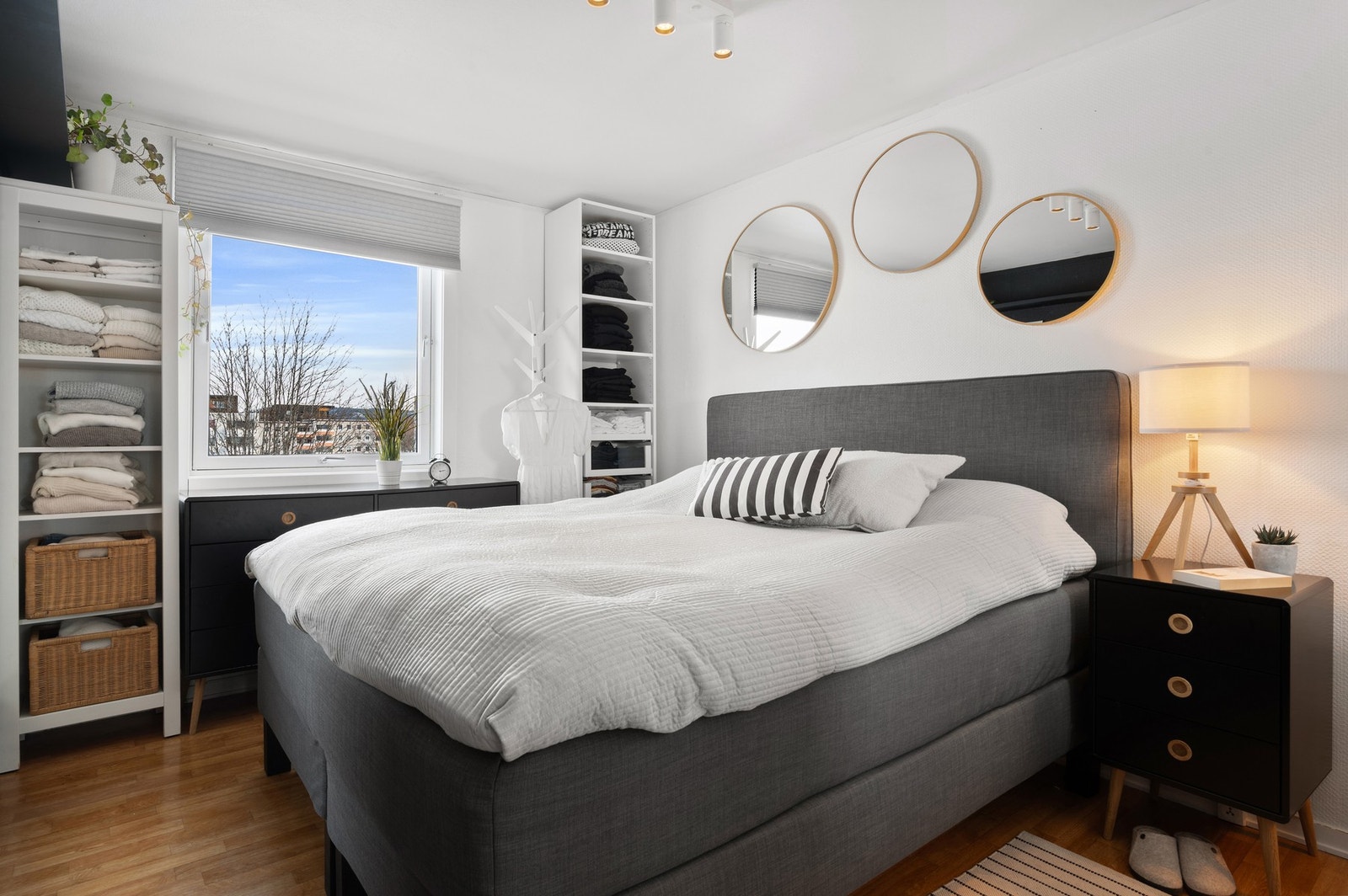 Soverom 2 er på 11,2m². Galleribilde