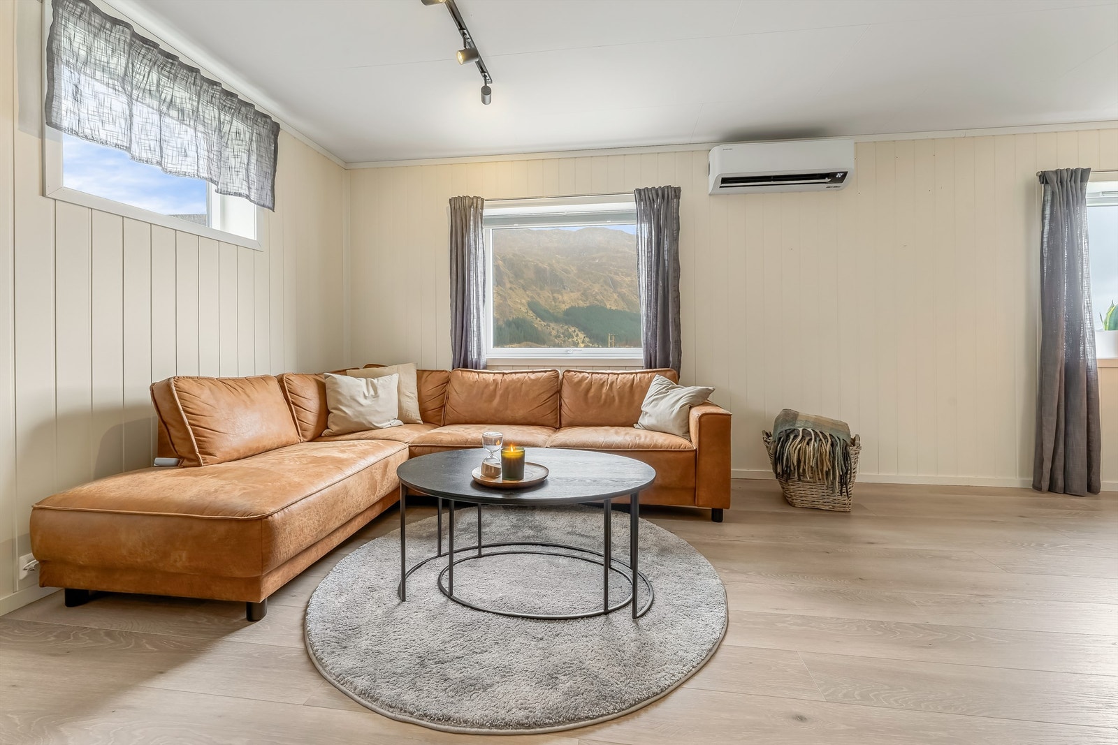 Stue med varmepumpe fra 2024. Galleribilde