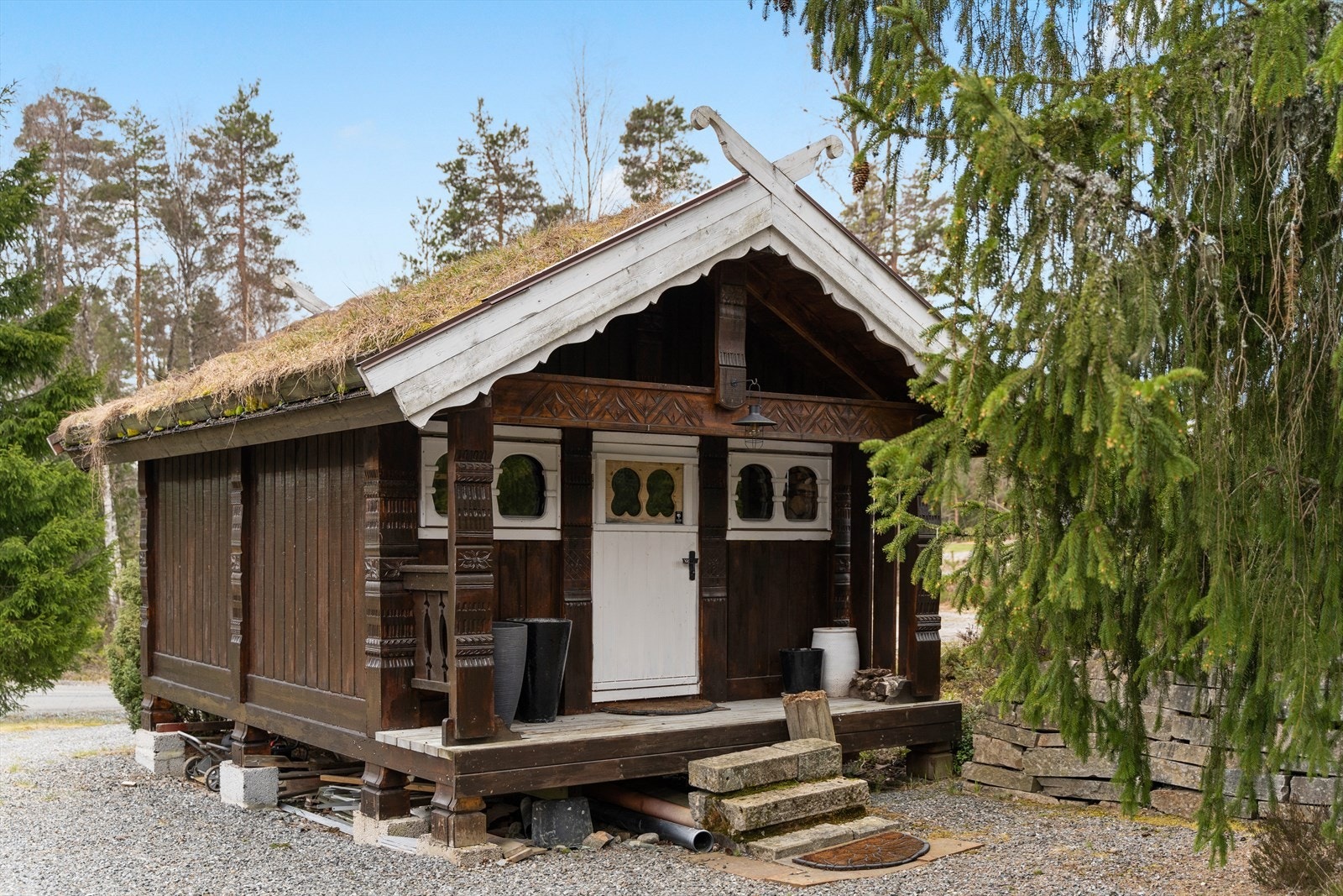 Stabbur som i dag brukes til lagring. Galleribilde