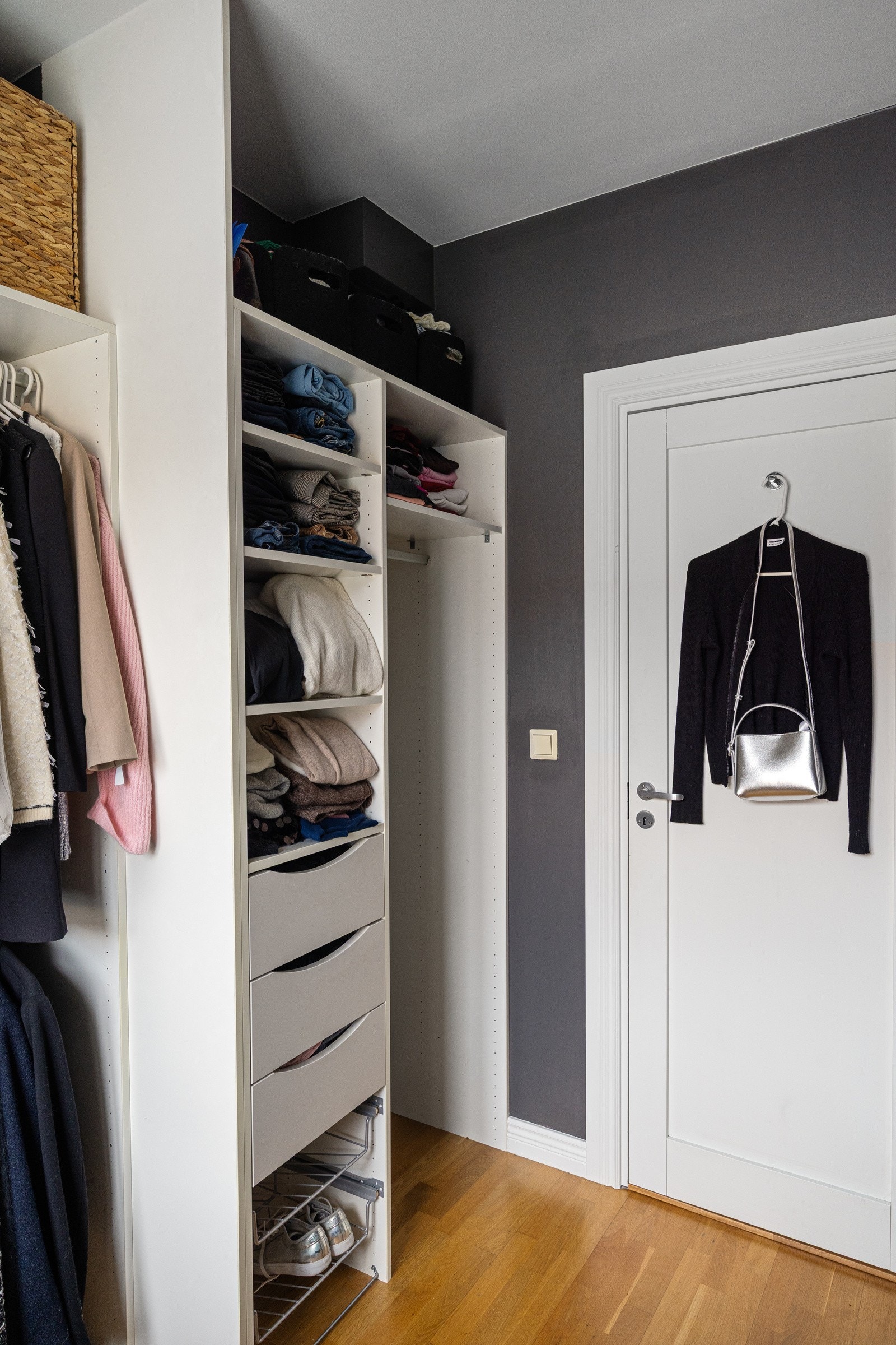 4. et: Soverom med rikelig skapplass. Galleribilde