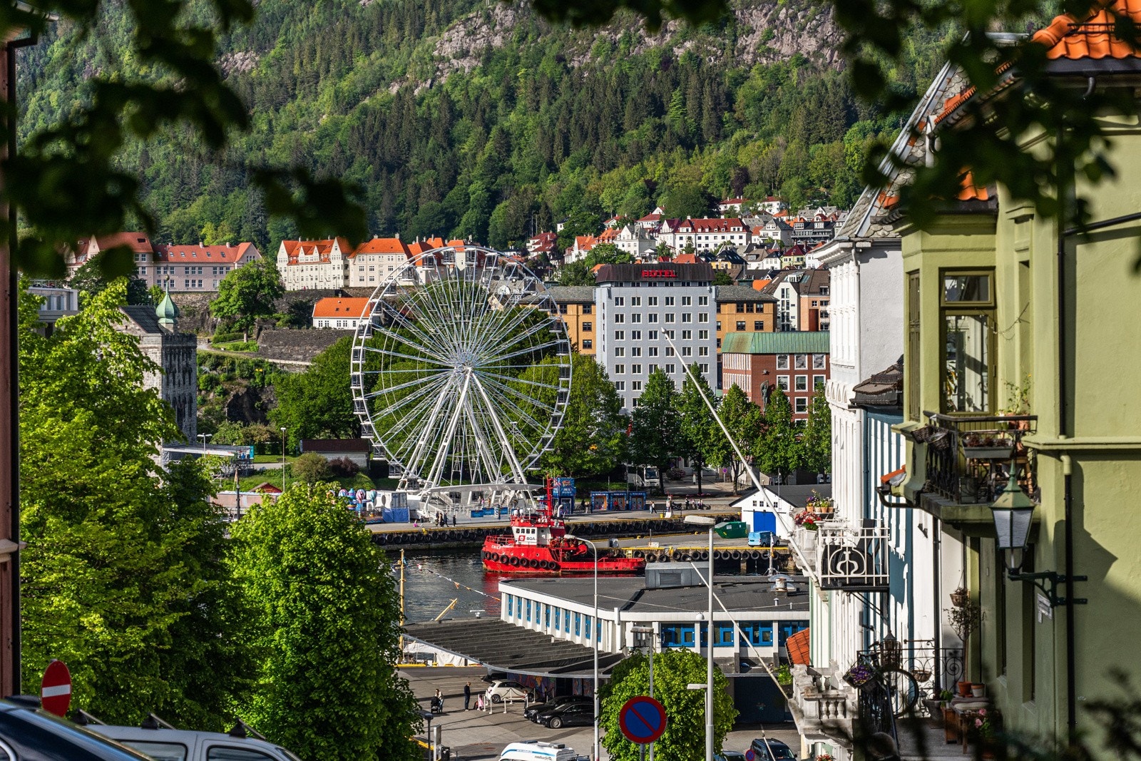- Fin utsikt til Koengen/Festningen og perfekt avstand til Bergenfest i juni - Galleribilde