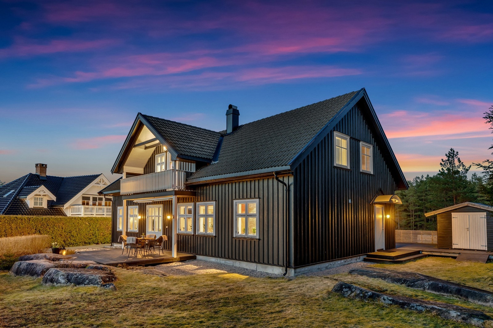 Boligen er oppført i 2003, på en 1198 kvadratmeter stor tomt. Galleribilde