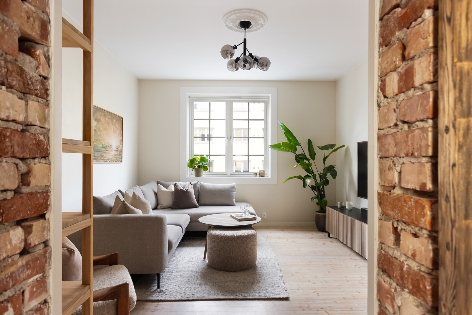 Christer Sebbah v/ EIE Løren ønsker velkommen til Borger Withs gate 5! Galleribilde