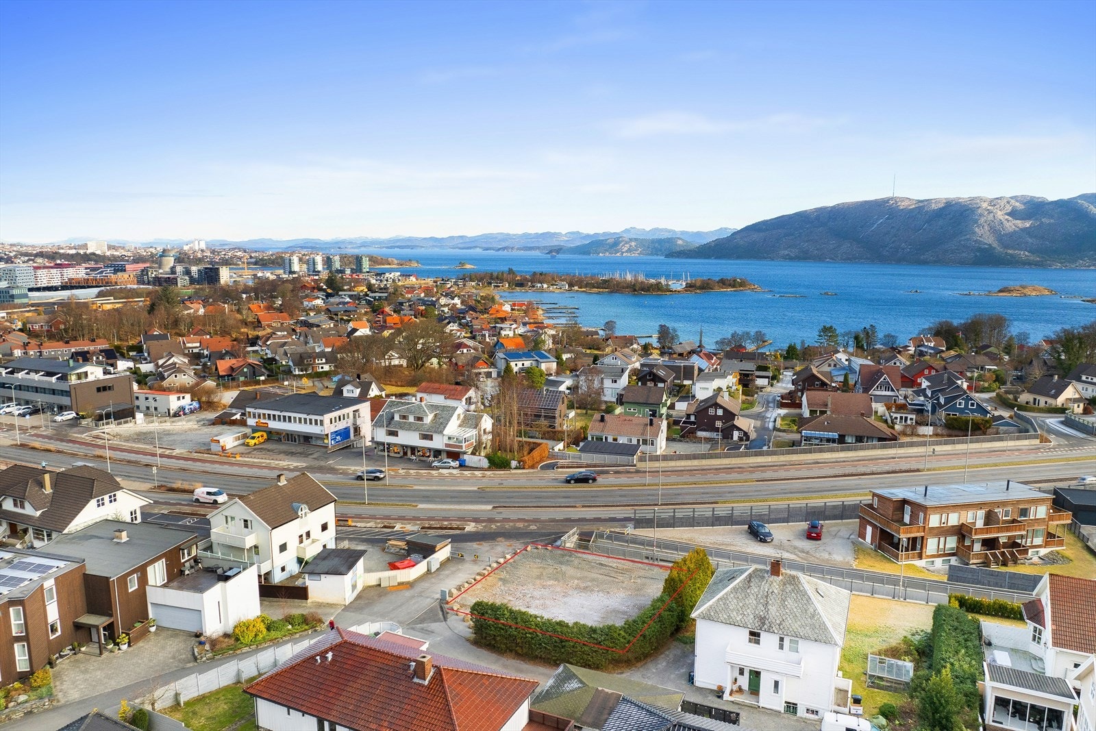 EiendomsMegler1 v/Katrine Garstad presenterer en spennende tomt i Gausel sentrum Galleribilde