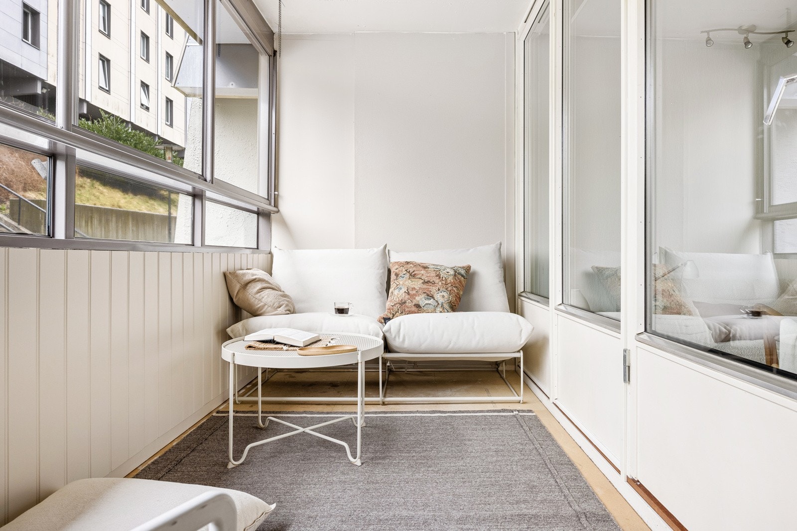 Her er det gode solforhold og god plass til selskap! Galleribilde