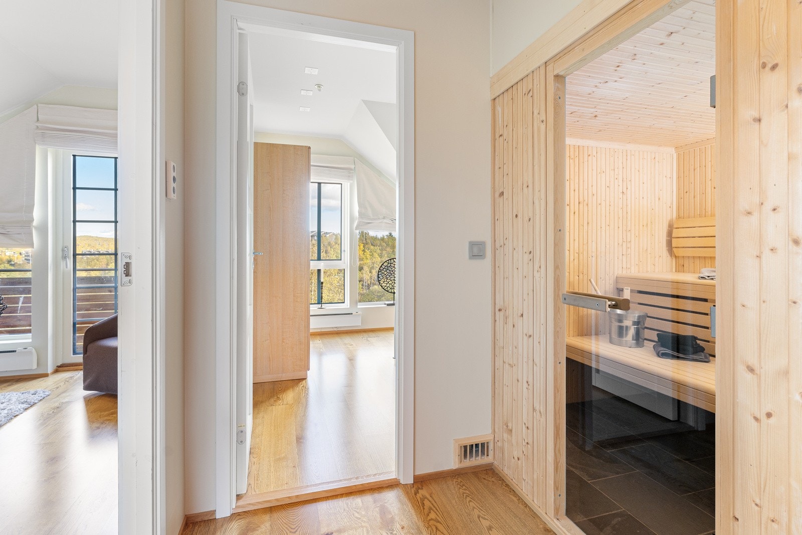 Entre mot soverom og badstue Galleribilde