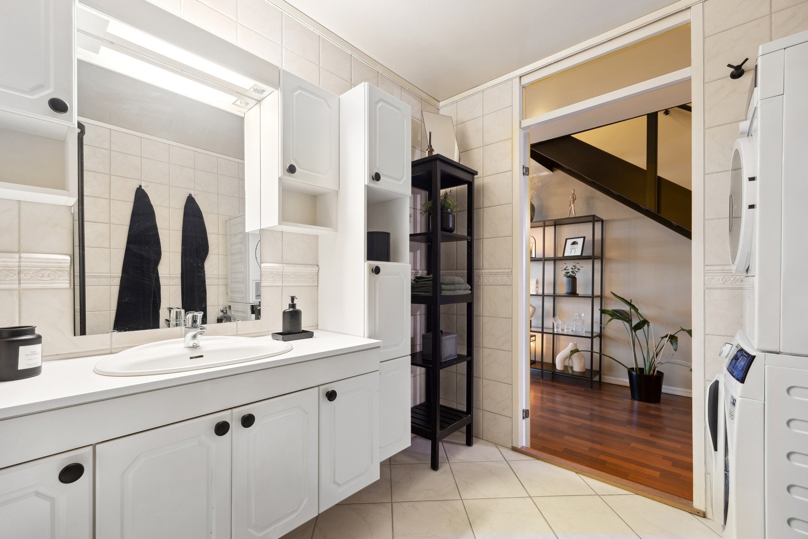 Det helflisede rommet måler 6 kvm med varmekabler. Galleribilde