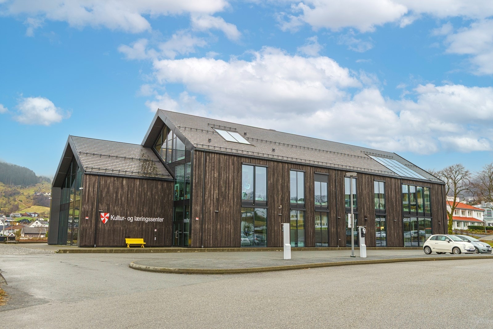 Ølen Kulturhus. Galleribilde