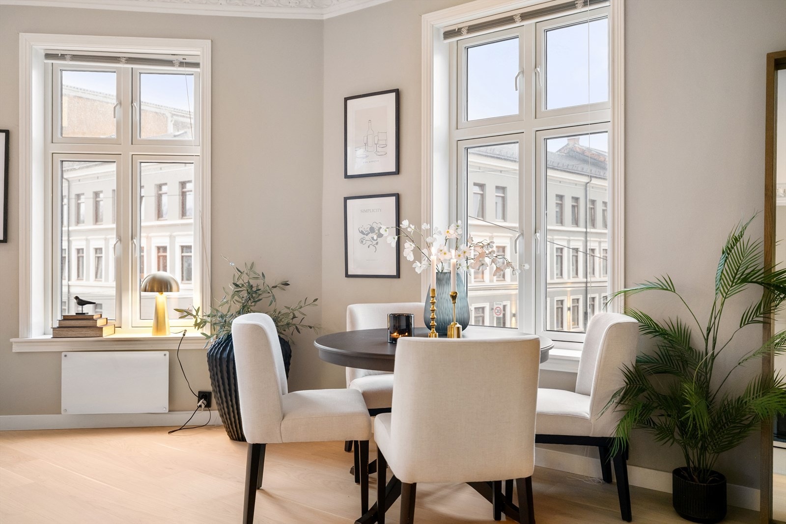 Raus takhøyde målt i stuen til 2,8m. Galleribilde