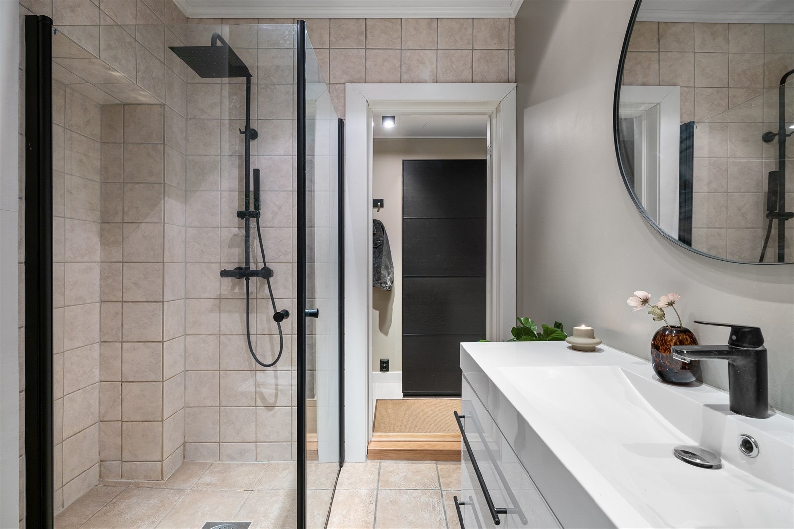 Badet har opplegg for vaskemaskin. Galleribilde