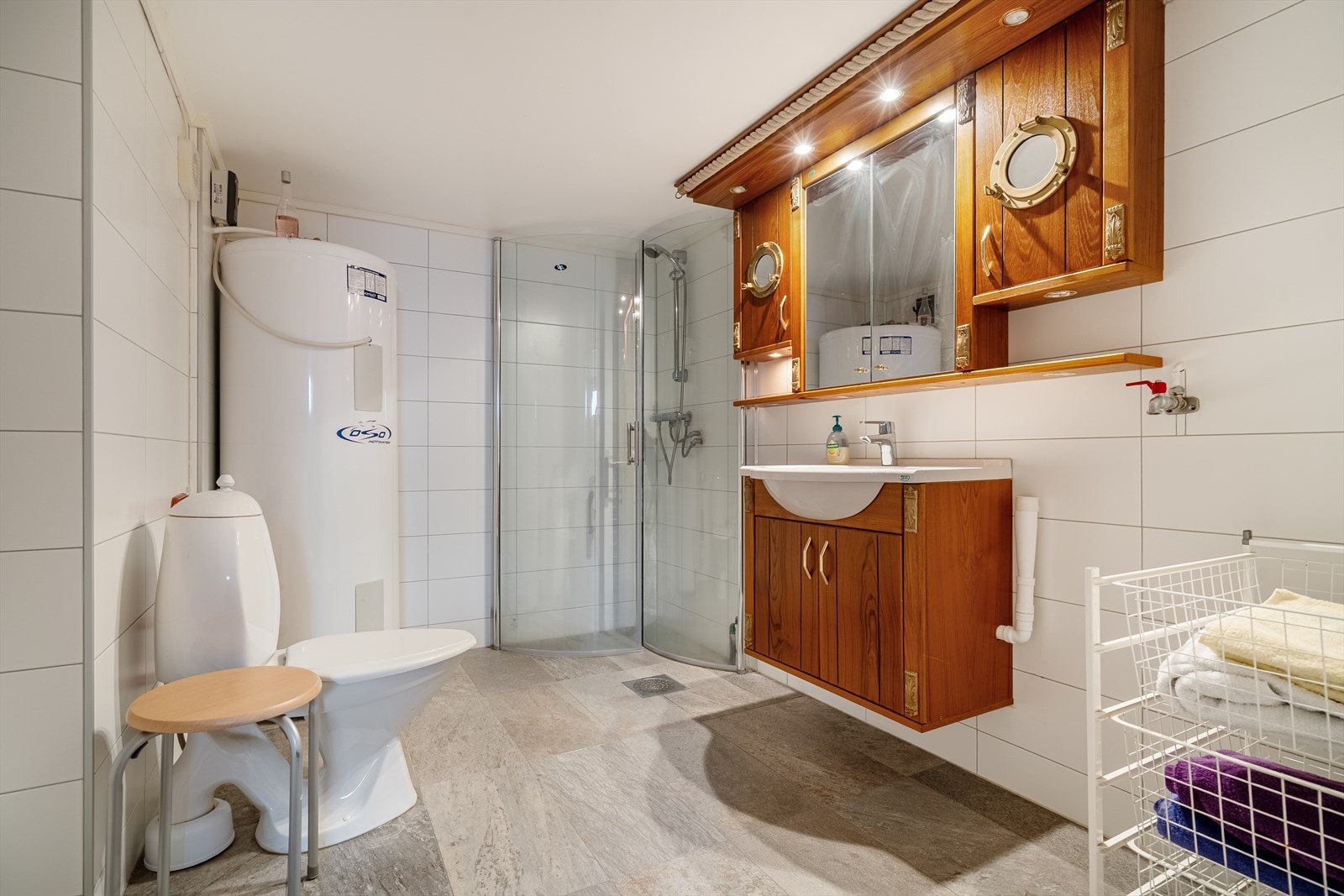 Bad i kjeller. Galleribilde