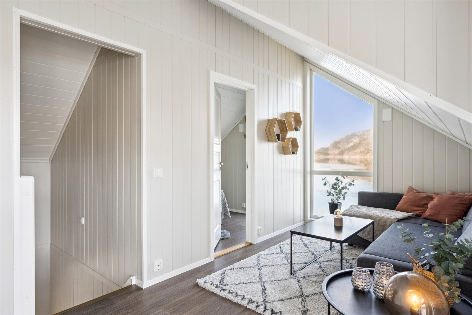 Koselig loftstue - perfekt for en familie som ofte har behov for flere soner. Galleribilde