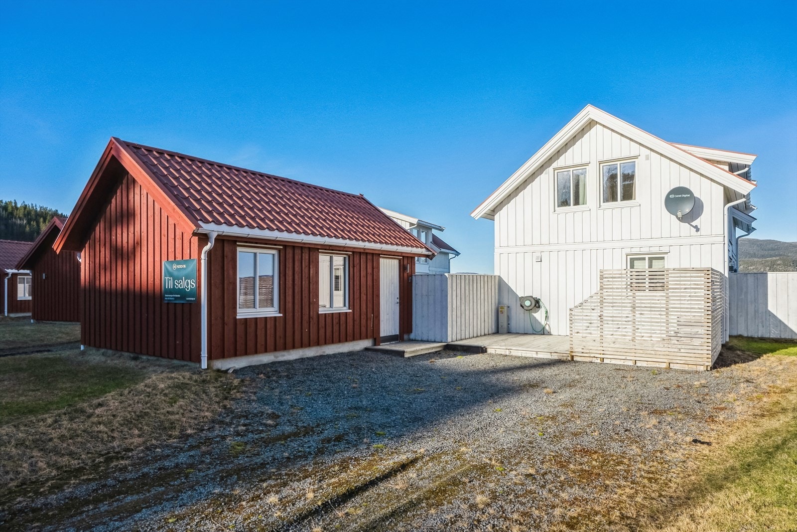 Enkel og grei adkomst med parkering på egen tomt. Galleribilde