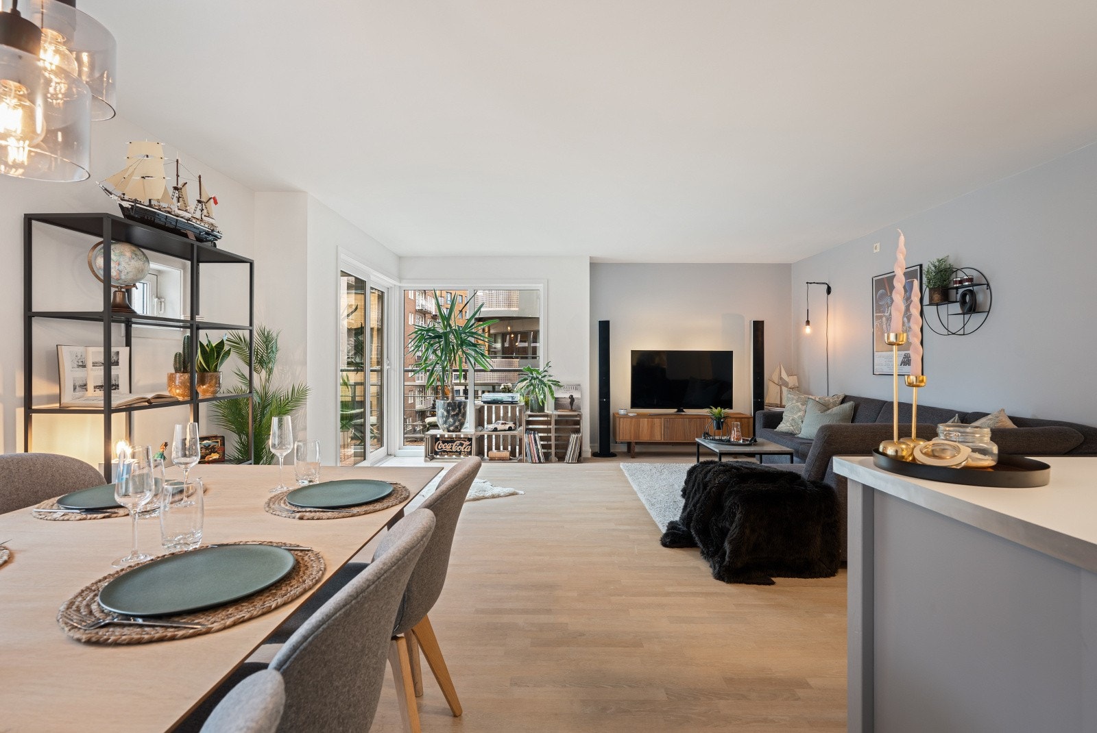 Velkommen til Nygårdsgaten 53, en nyere leilighet fra 2004 med egen altan og alle fasiliteter innen gangavstand. Galleribilde