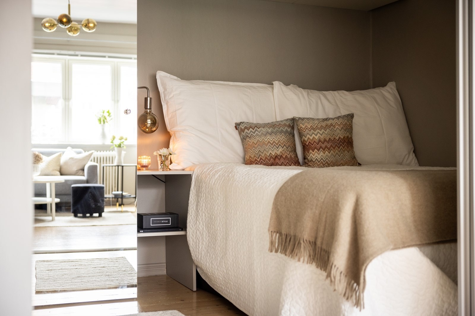 - Det er mulighet for å flytte kjøkken ut i alkove for å etablere soverom på kjøkkenet - Galleribilde