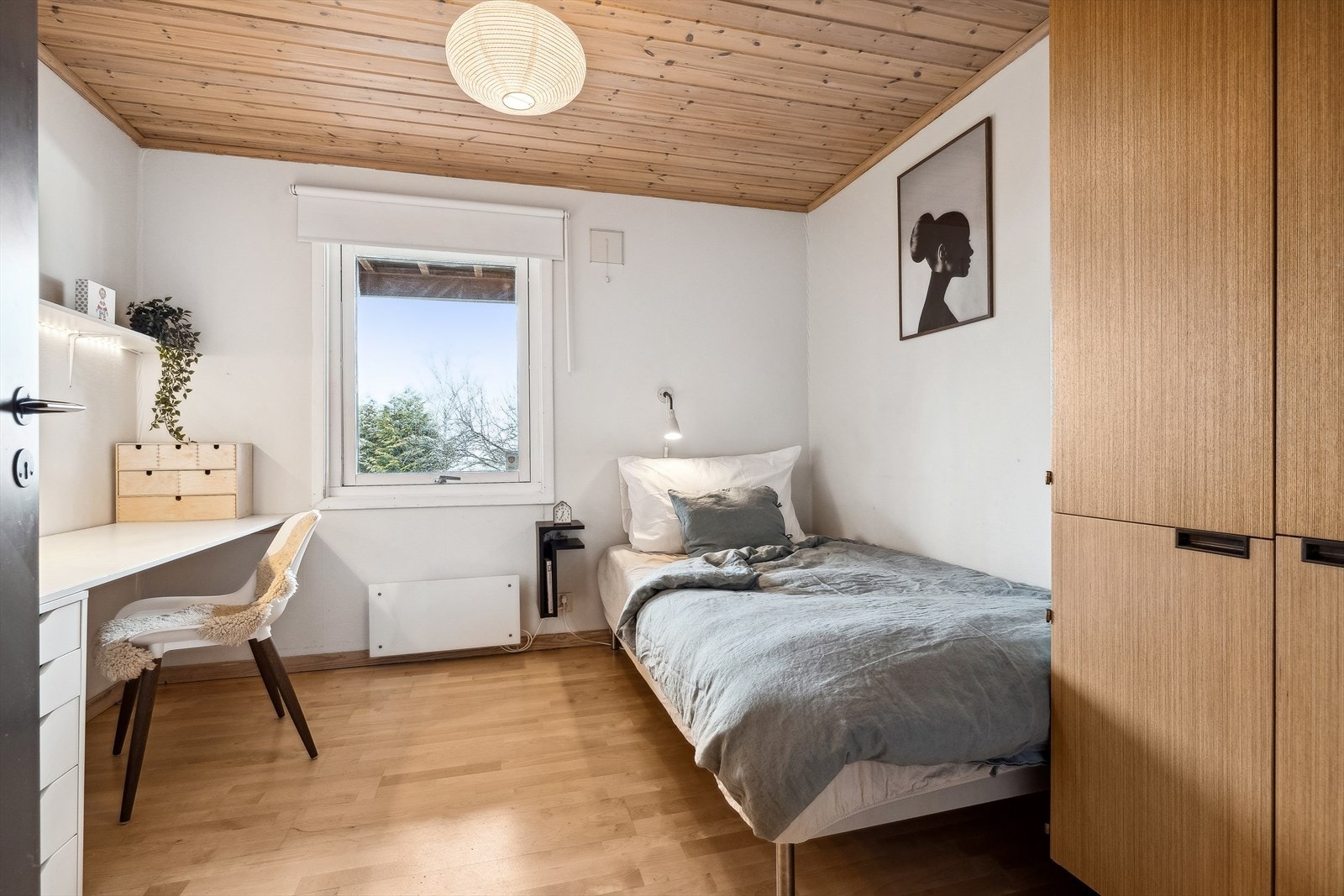 Boligen har tre innbydende soverom. Galleribilde