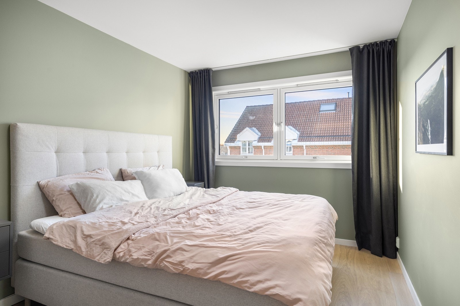 - Stort, luftig hovedsoverom - Galleribilde