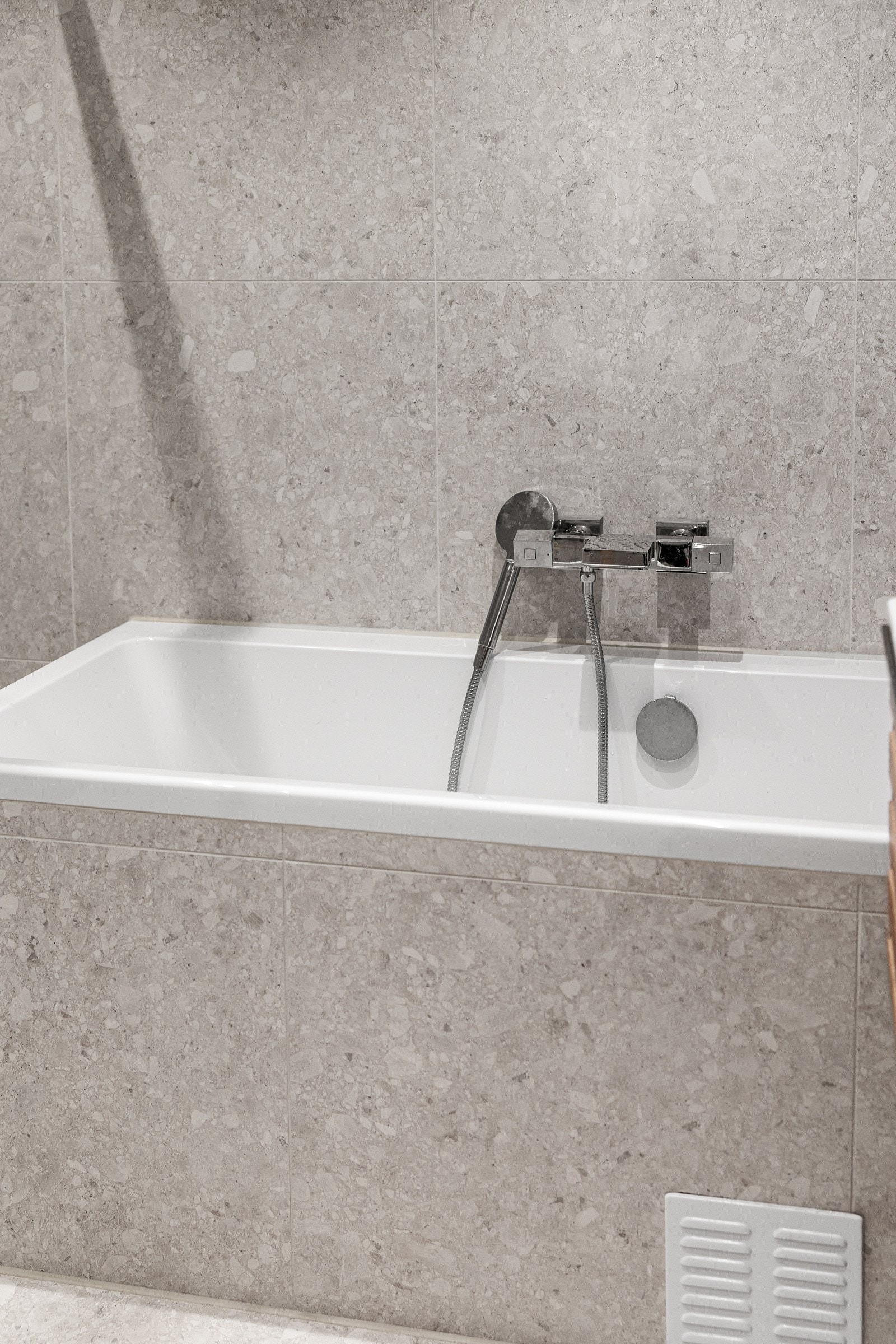 - Innfliset badekar - perfekt for barnefamilier - Galleribilde