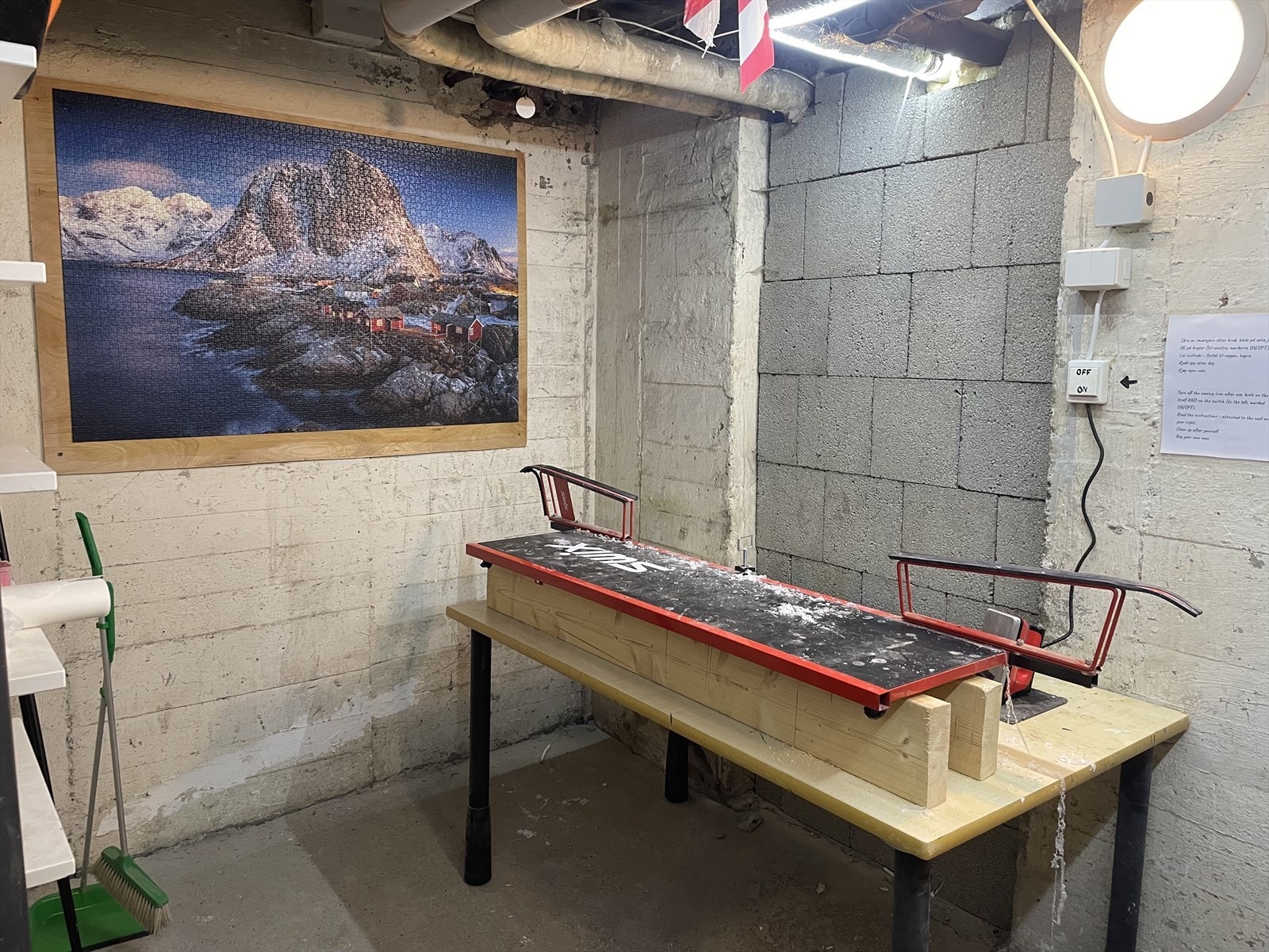 Praktisk med felles smørebod og hobbyrom i borettslaget. Galleribilde