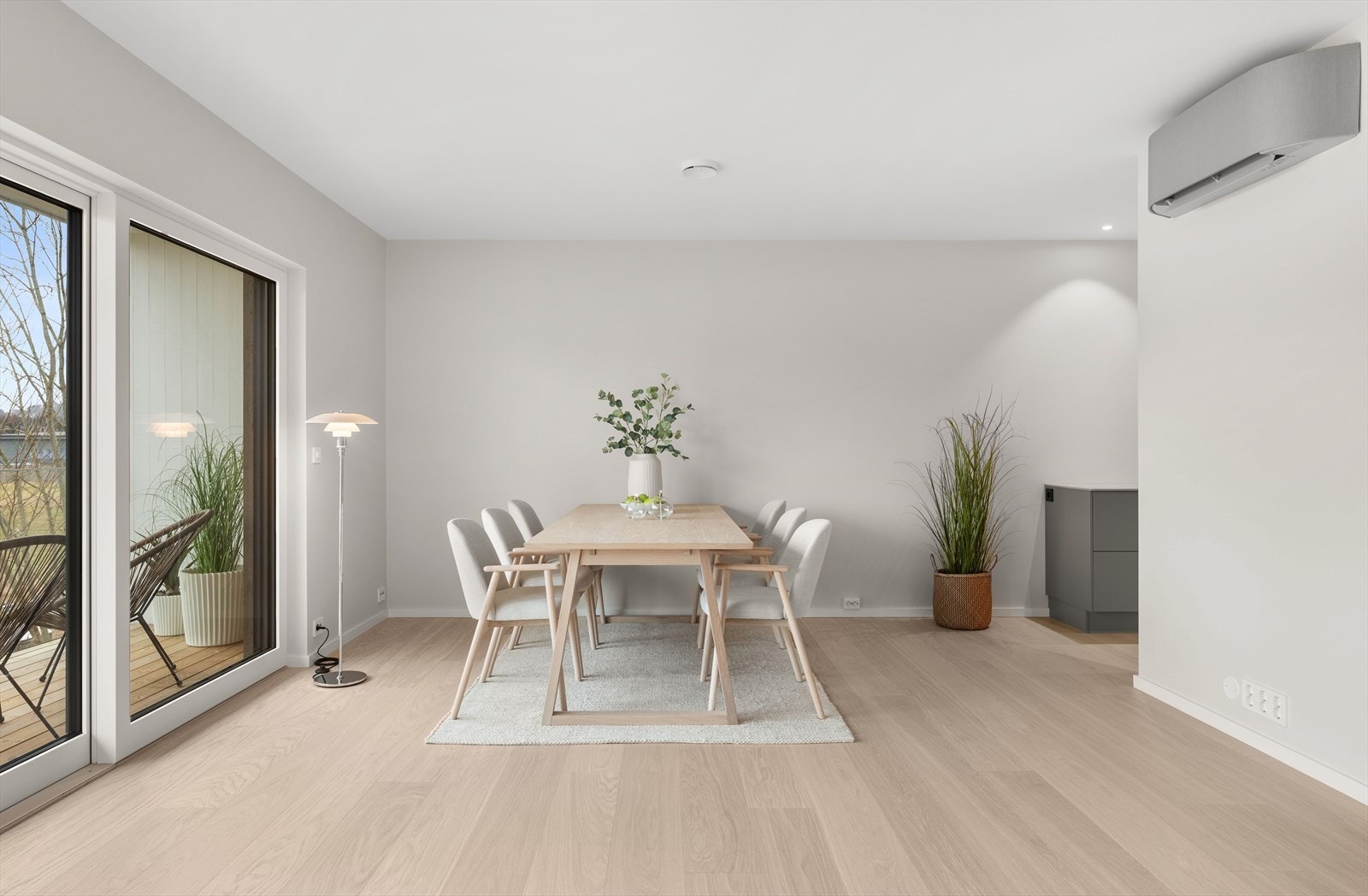 Her er det god spiseplass til flere Galleribilde