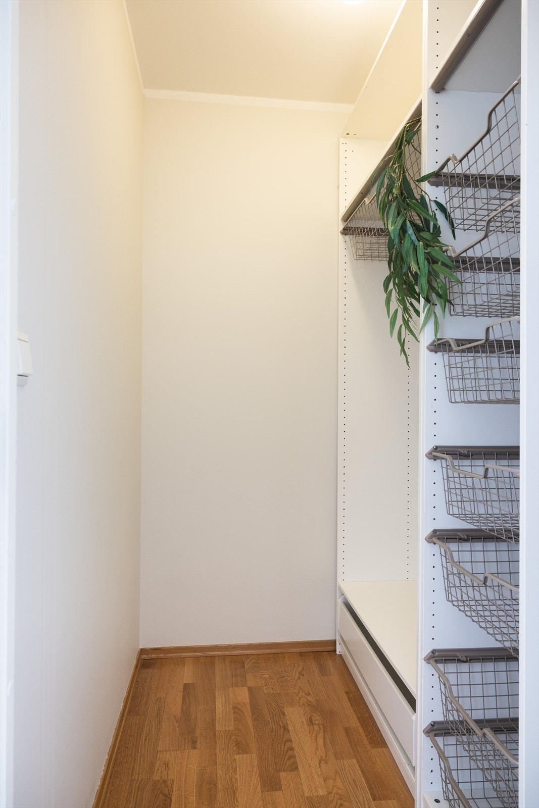 Innvendig bod/Skapplass Galleribilde