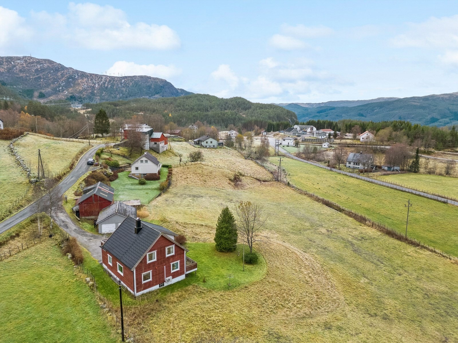 Gode solforhold om sommeren samt fin utsikt over "fjell og hei". Galleribilde