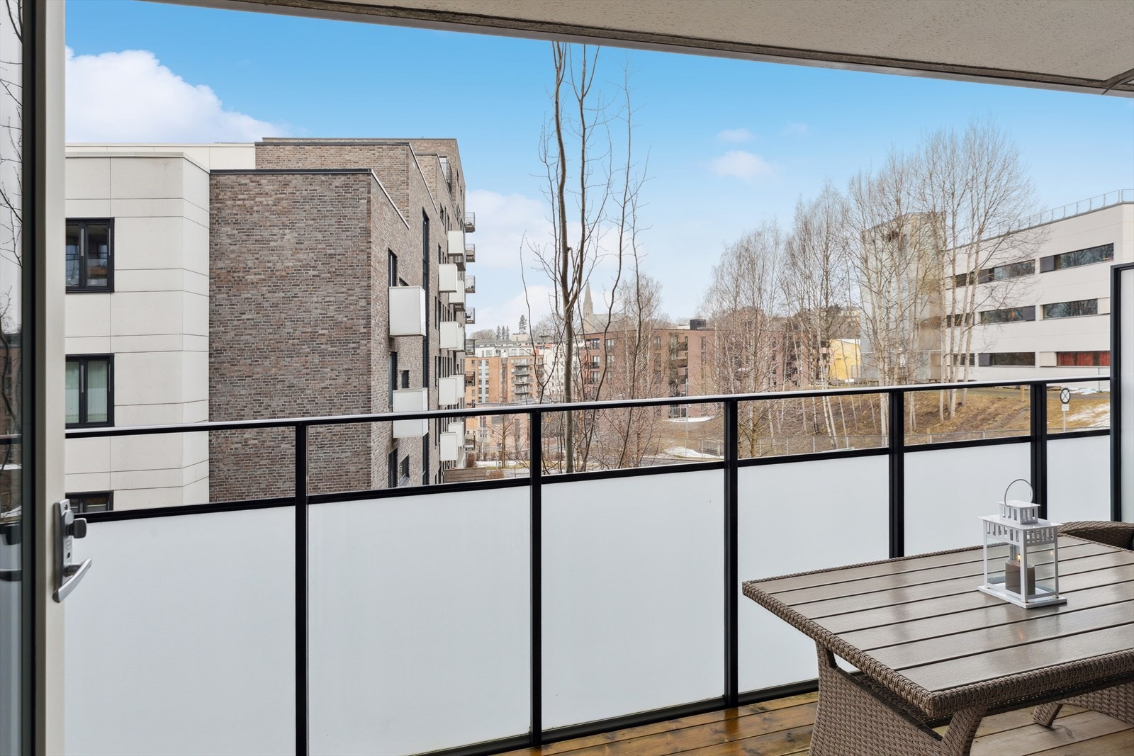 Her sitter man skjermet til med fin utsikt. Galleribilde