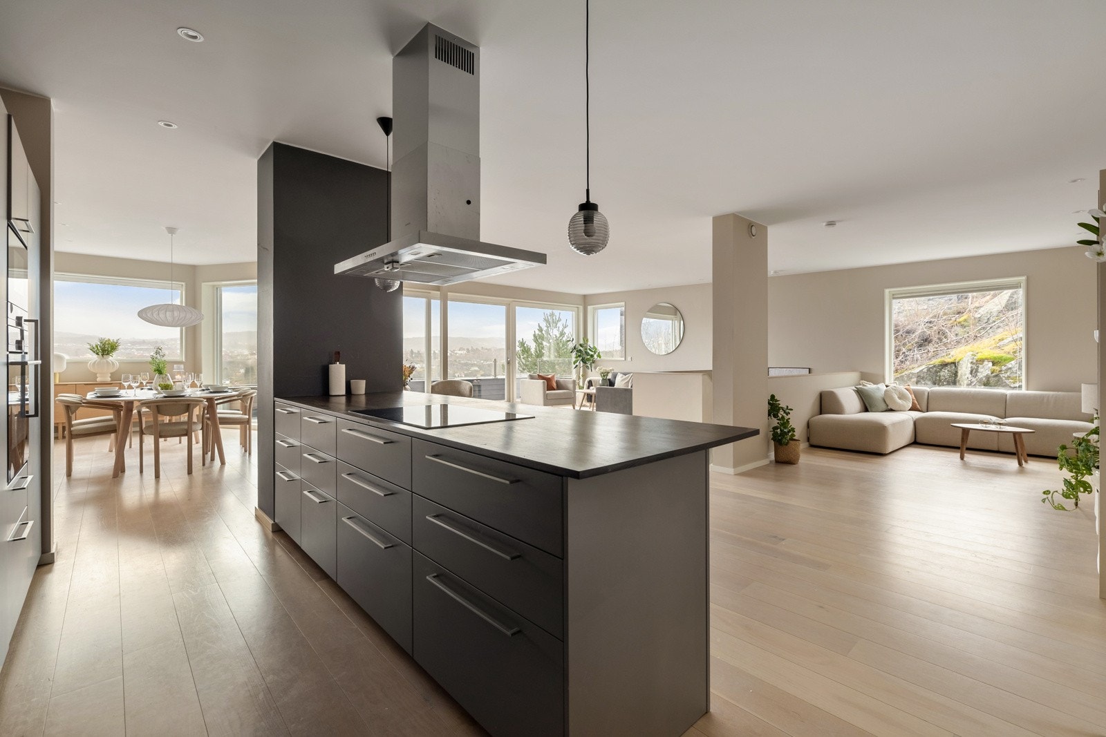 Koketoppen er på hele 80 cm bredde. Galleribilde