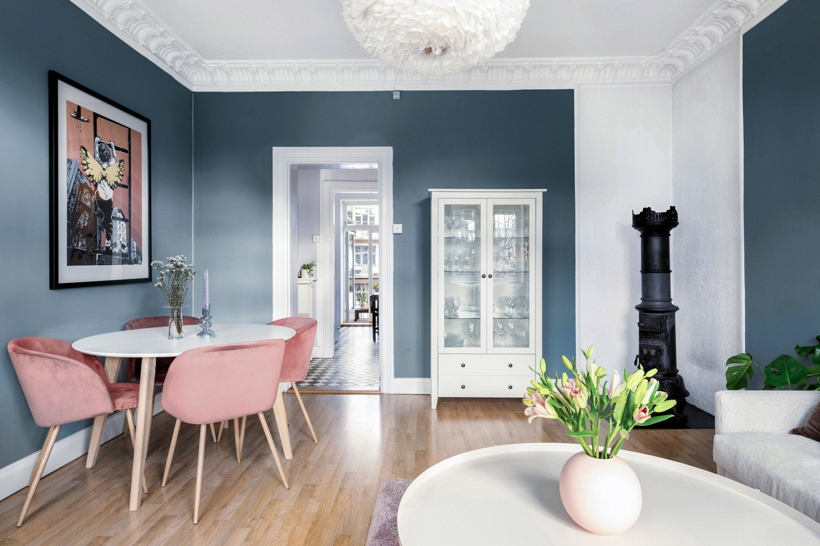 Stuen kan innredes med ulike soner for både egentid og sosialt samvær. Galleribilde