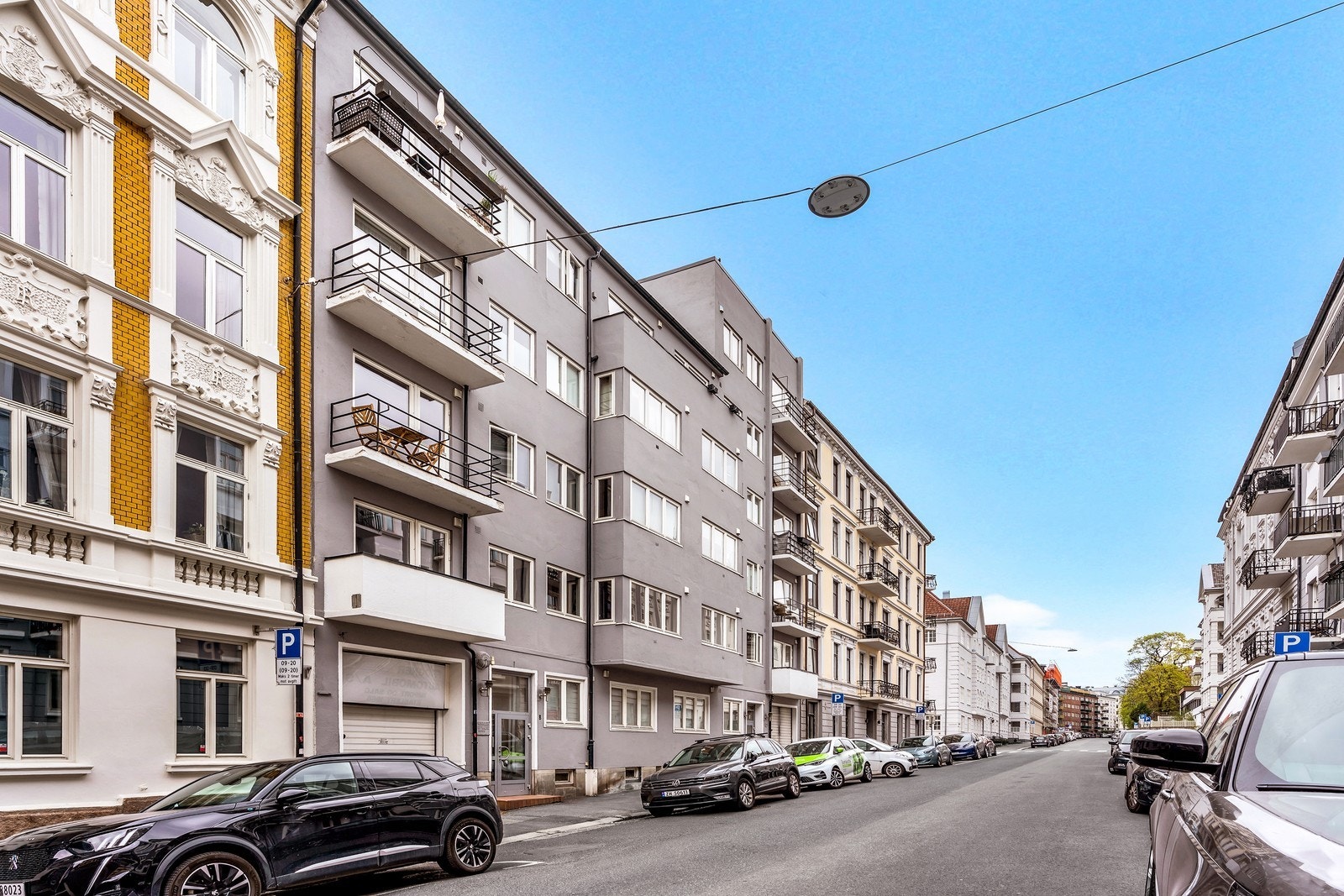 Leiligheten ligger sentralt til på Frogner Galleribilde