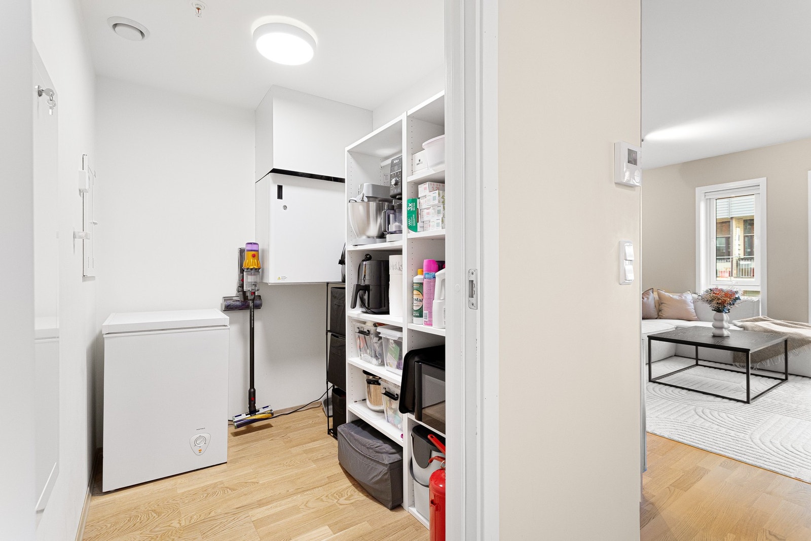 Leiligheten har også en innvendig bod på drøye 3 kvadratmeter med plass til fryser. Galleribilde