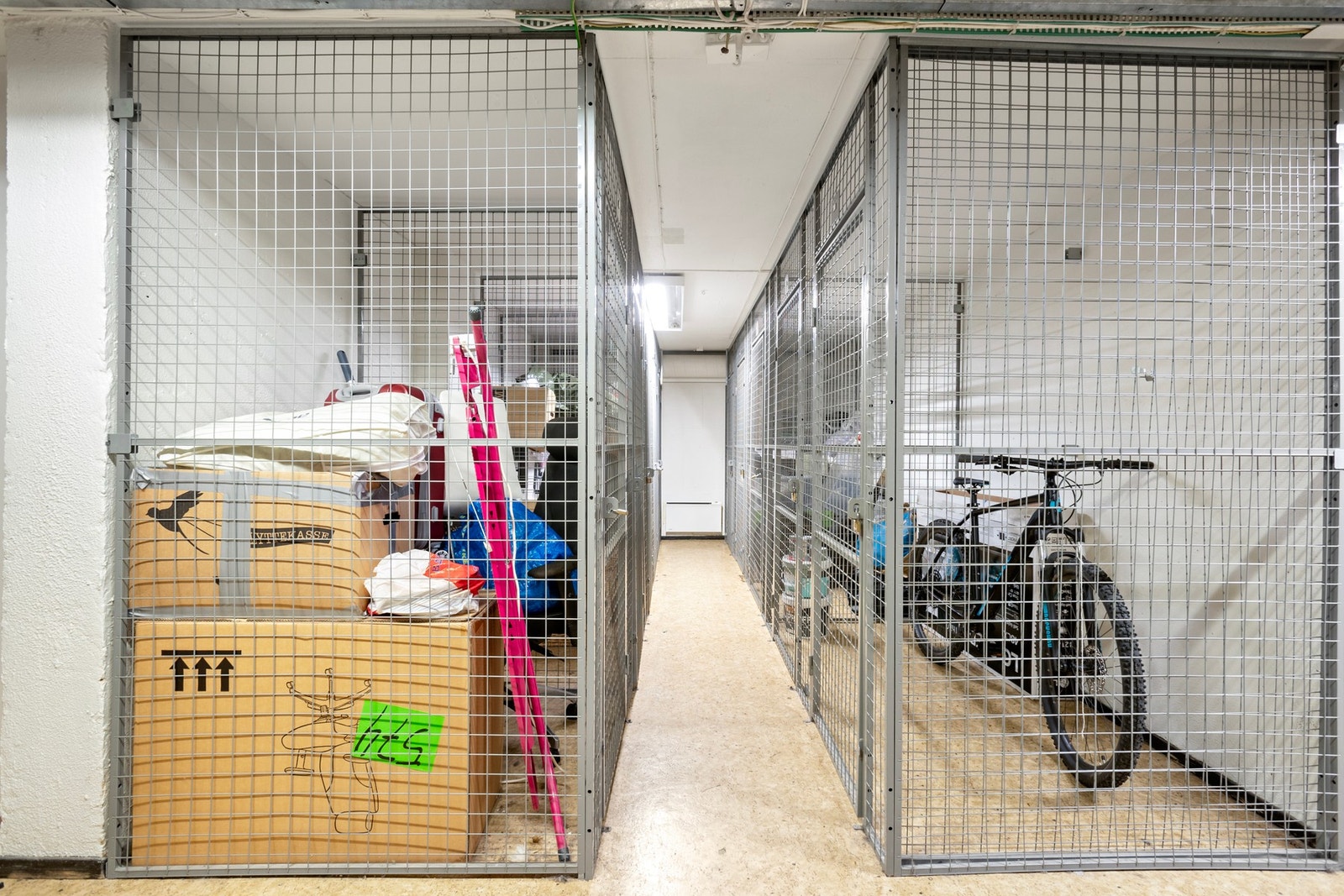 2 boder i kjeller Galleribilde