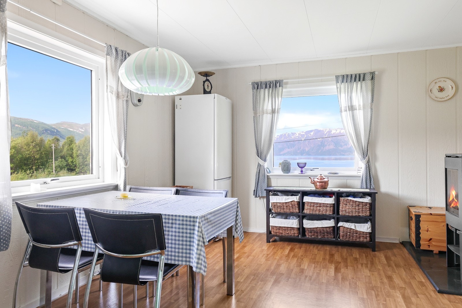 Det er plass til et spisebord Galleribilde